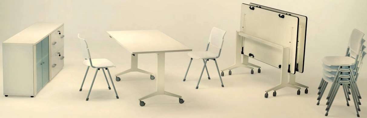 mesa de direccion color claro